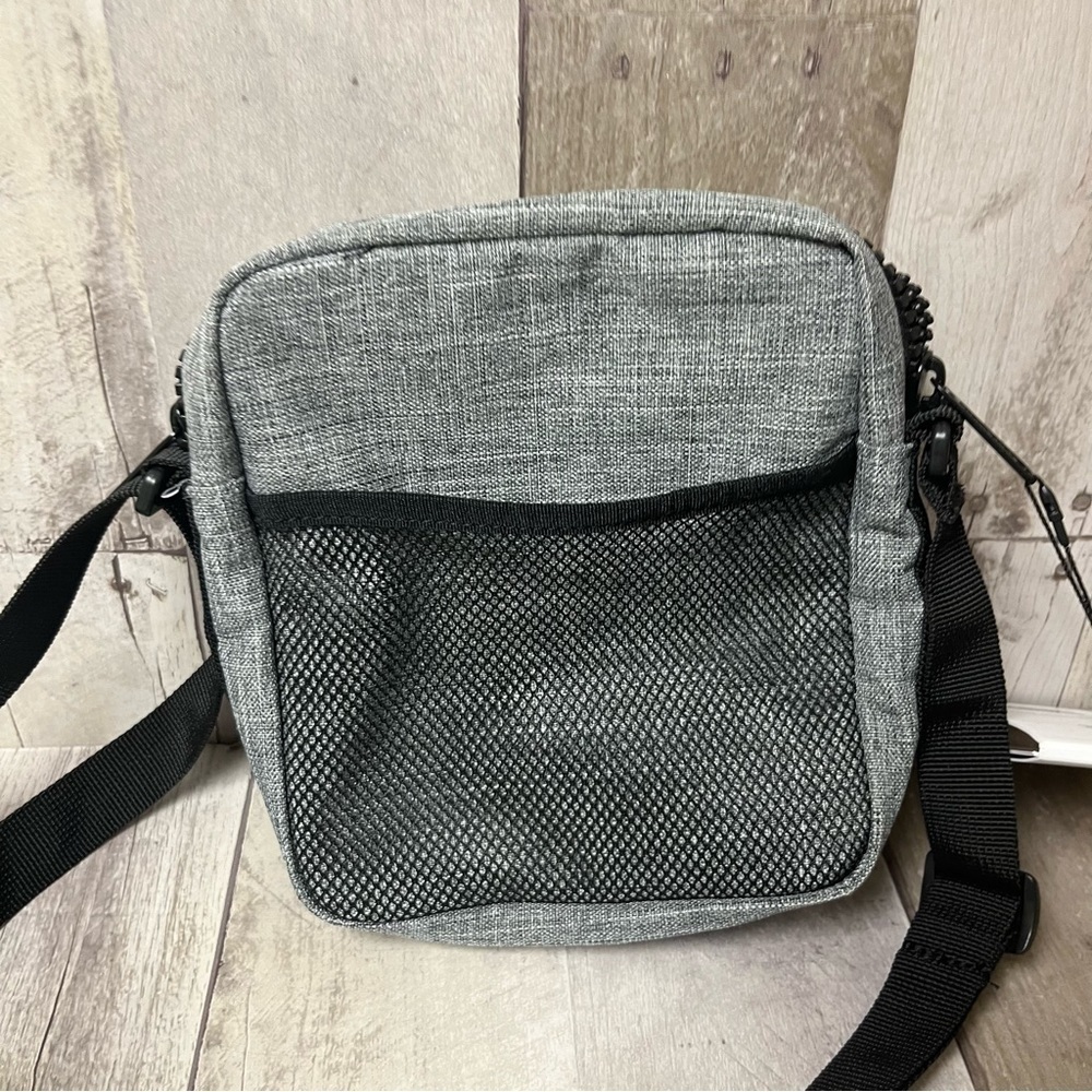 NWT Herschel Supply Company Heritage Crossbody - Picture 2 of 7